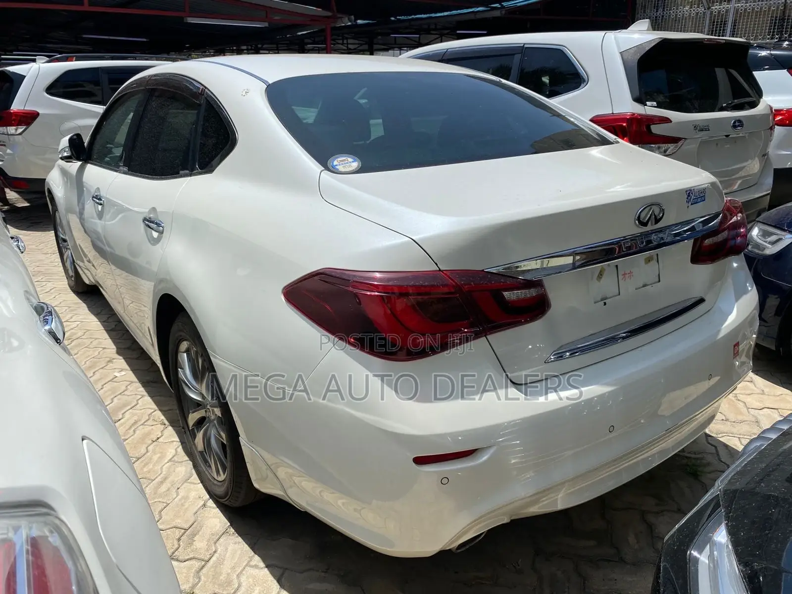 Nissan Fuga 2018 White