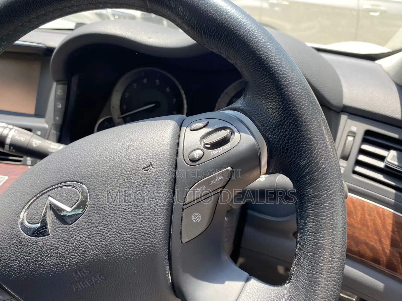 Nissan Fuga 2018 White