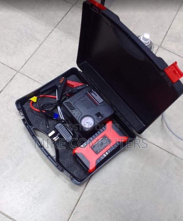 99800mah Car Battery Booster With Built-in Power Bank.
