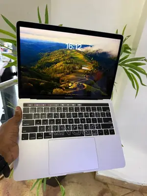 Laptop Apple MacBook Pro 2019 16GB Intel Core I7 SSD 512GB