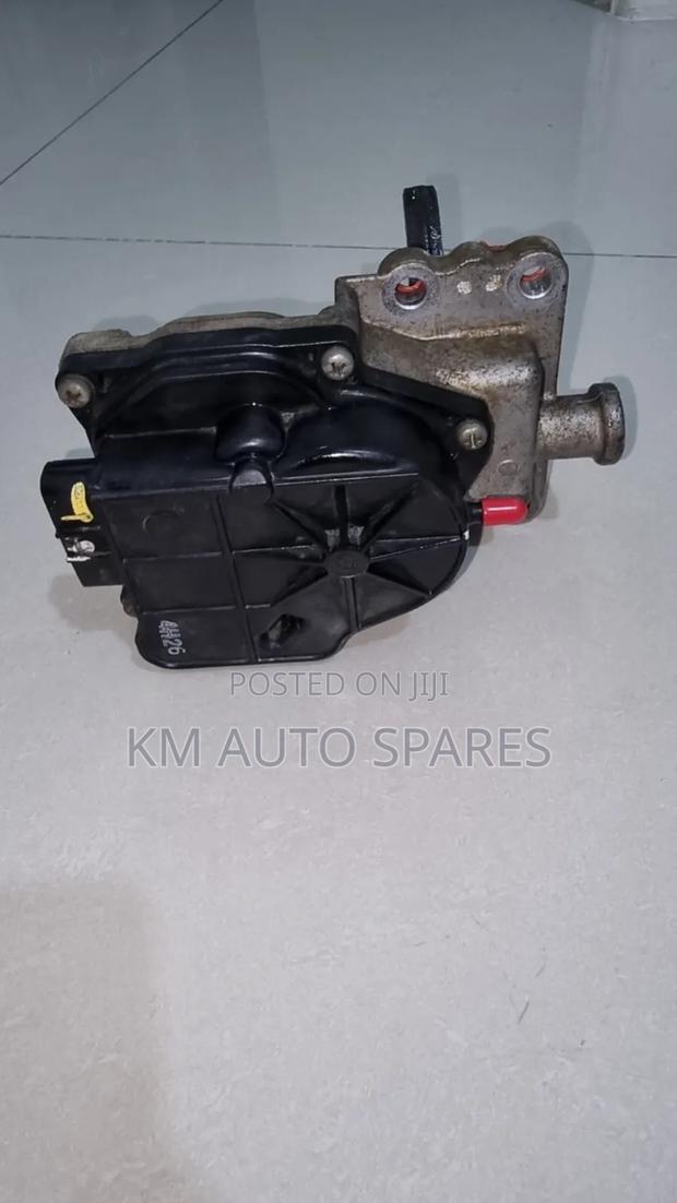 Front Differential Switch for Toyota Hilux Vigo. - thumbnail 2
