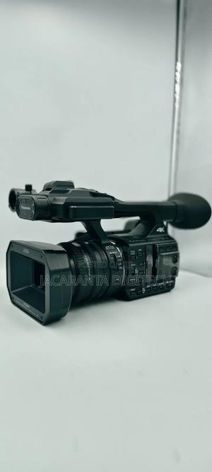 Panasonic Hc-X1000 - main view