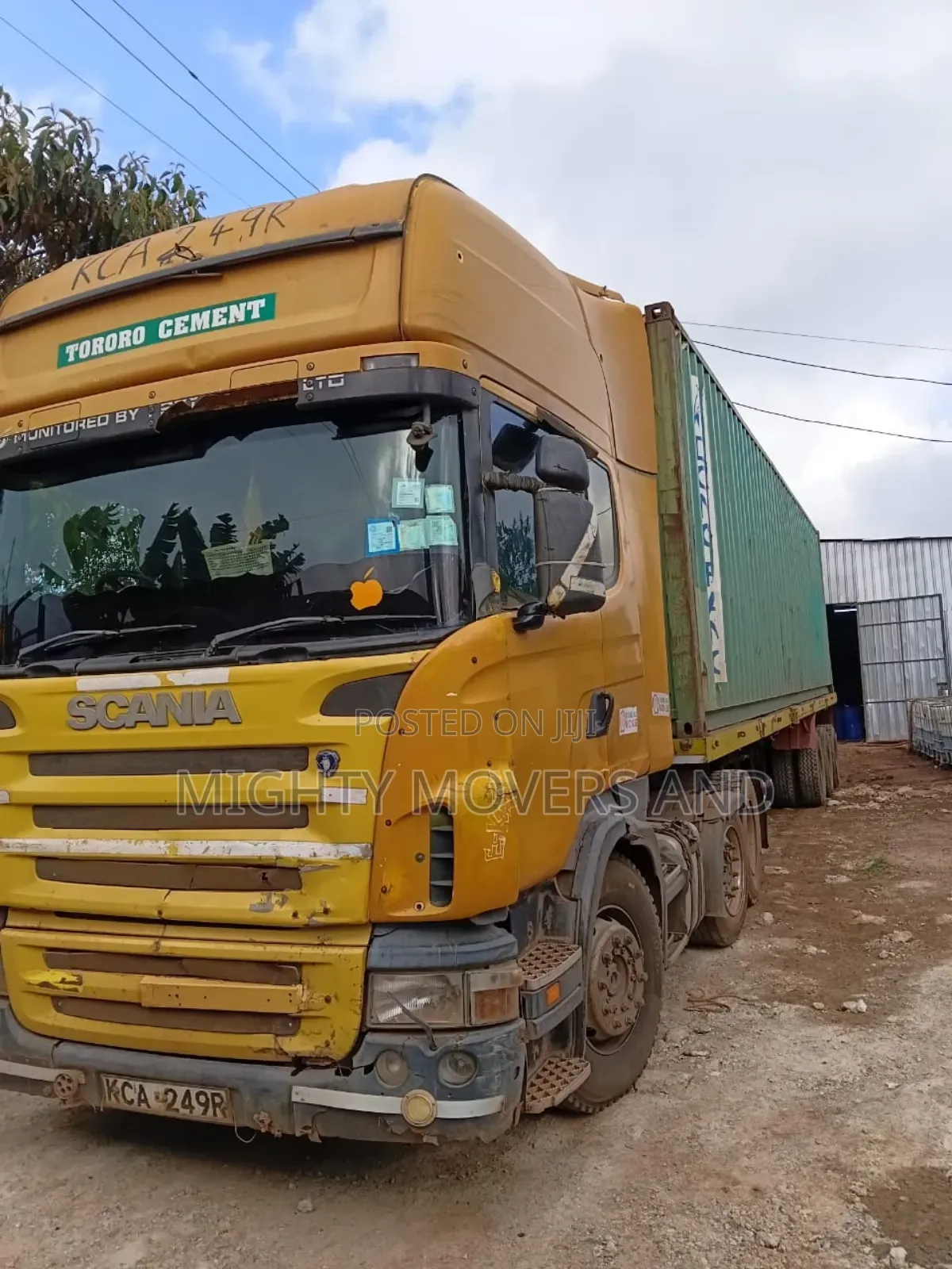 Logistics Trailers for County to County Delivery Are Available