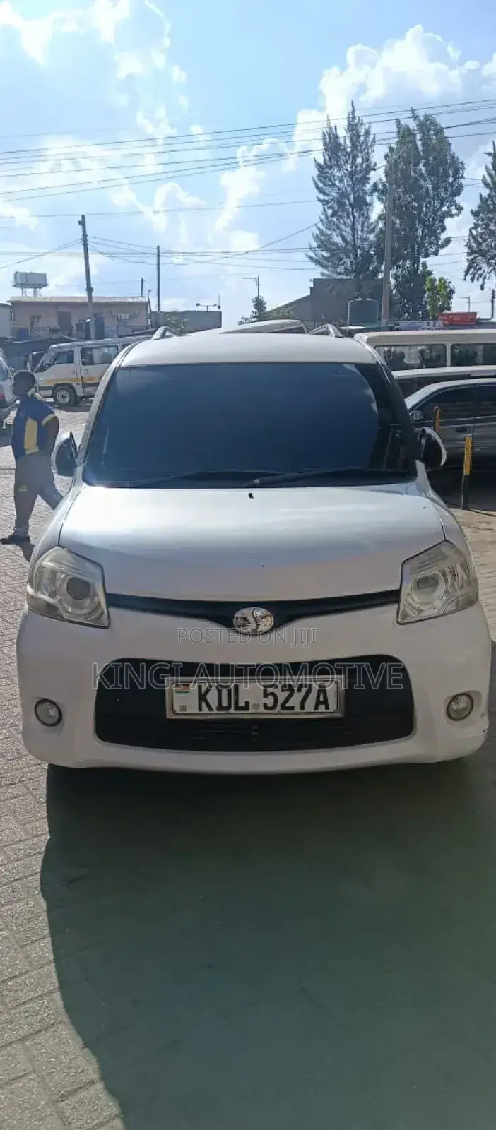 Toyota Sienta 2015 White