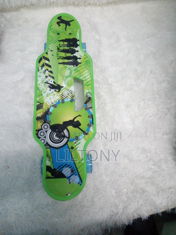 Graphic Fish Skating Board - thumbnail 2