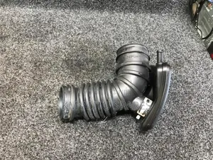 Mitsubishi Outlander Air Intake Pipe/Inlet Hose Tube for 4b12 Engine.