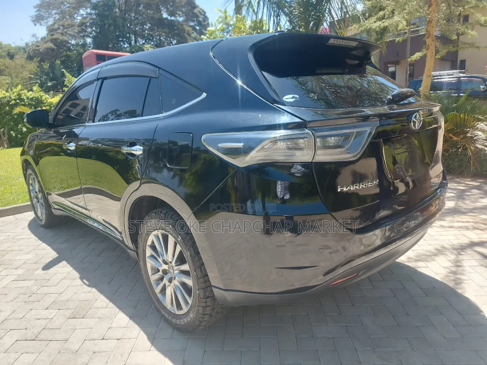 Toyota Harrier 2.0 2014 Matt Black