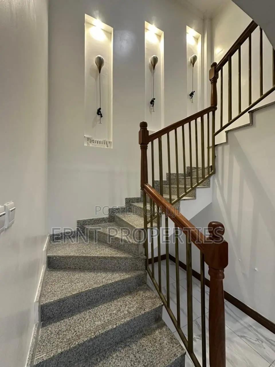 4bdrm Duplex in Kings Barini, Hurlingham for sale