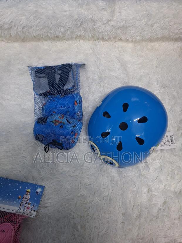 Kids Protective Gear With Helmet - thumbnail 2