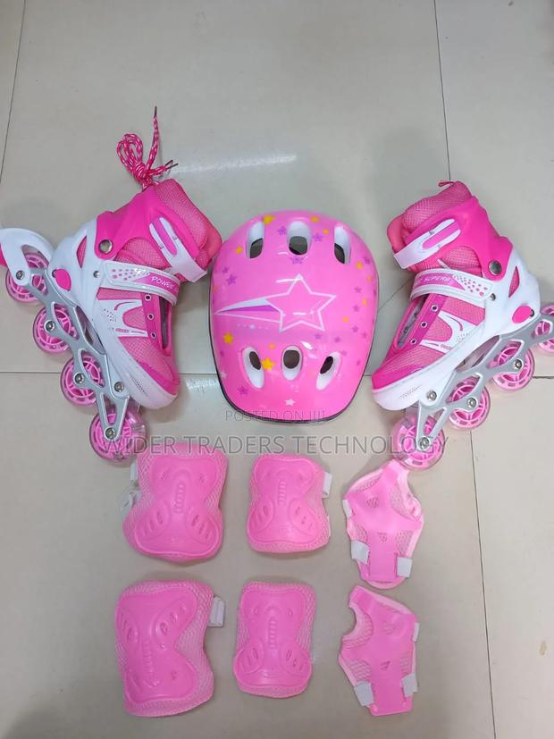 Complete Roller Skating Shoes With Protective Gears Pink