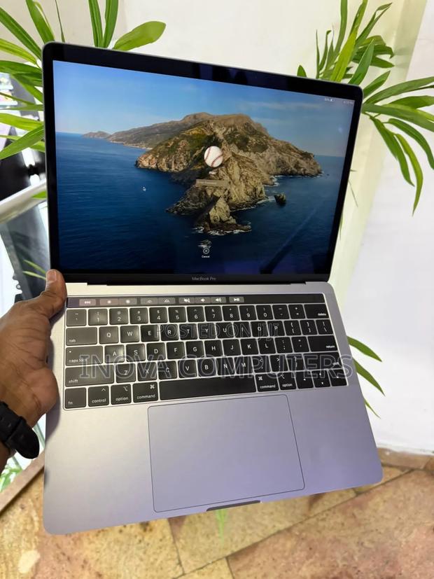 Laptop Apple MacBook Pro 2019 16GB Intel Core I7 SSD 256GB
