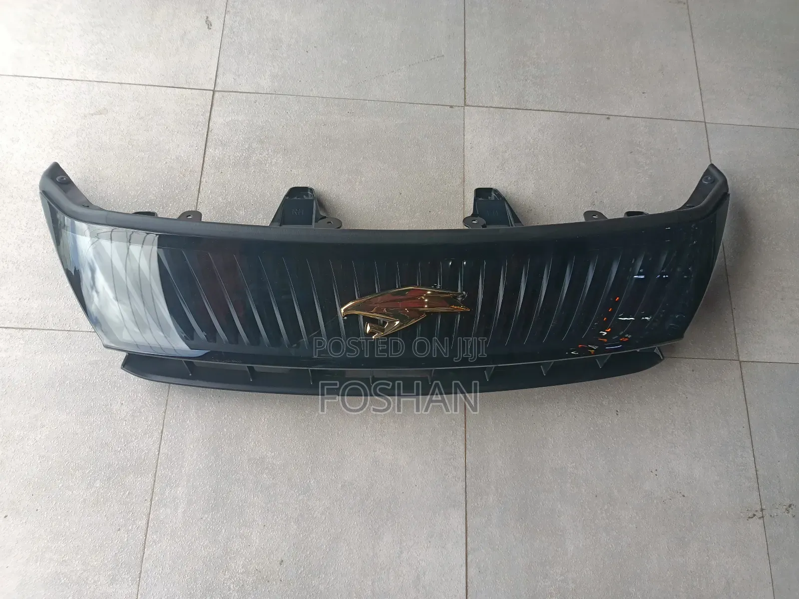 Harrier 2014 Grille