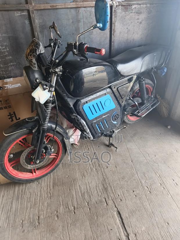 Motorcycle 2024 Black - main view