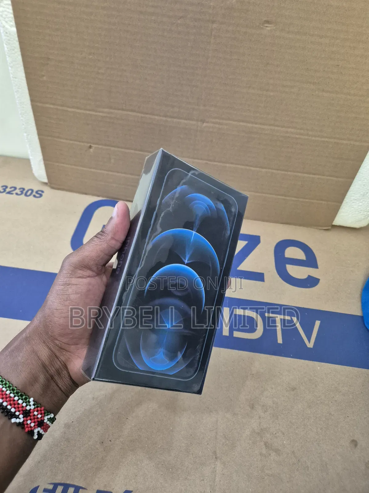 New Apple iPhone 12 Pro Max 256 GB Blue
