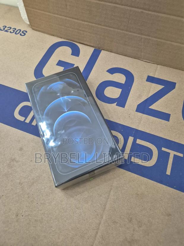 New Apple iPhone 12 Pro Max 256 GB Black - main view