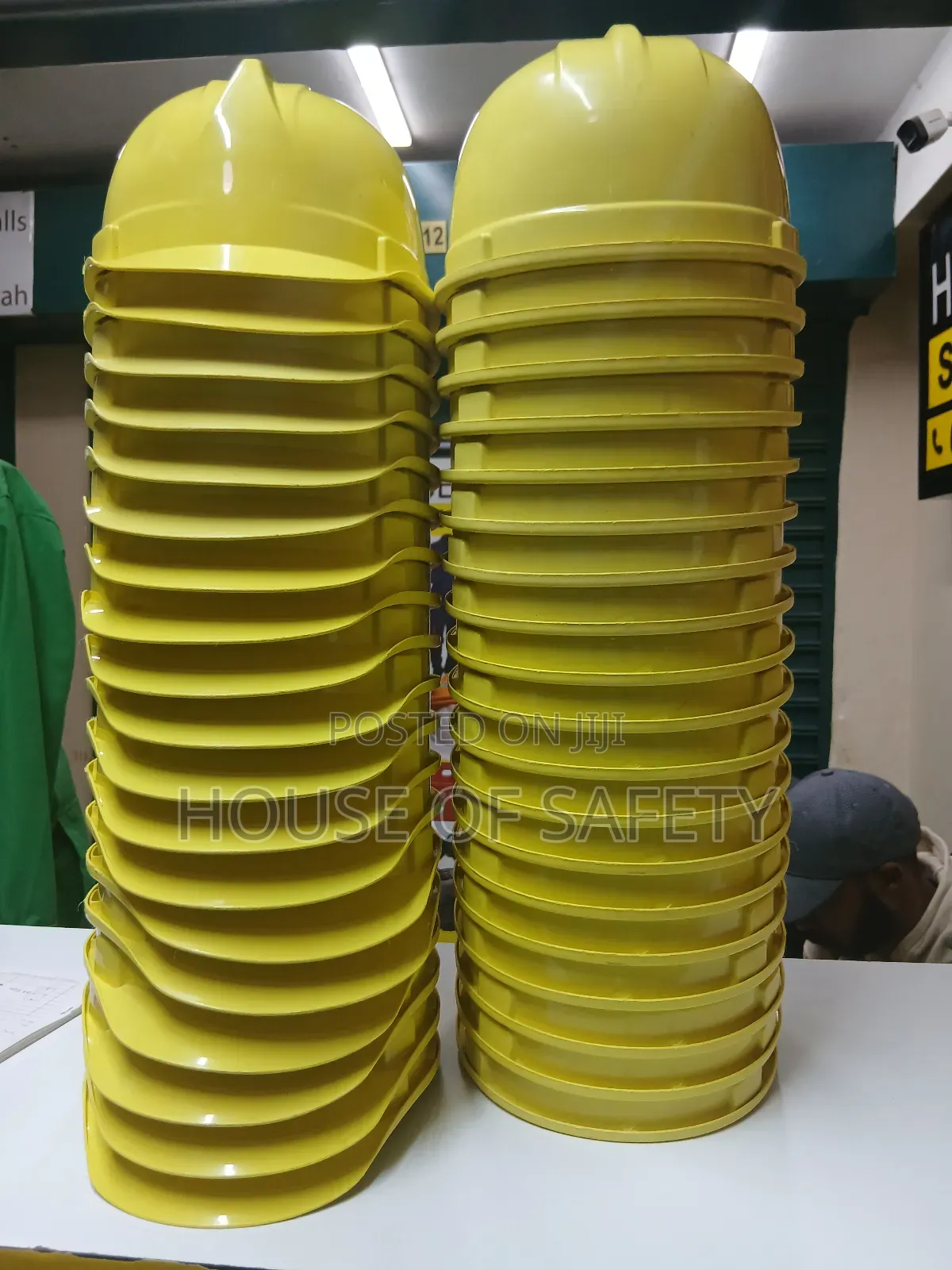 Large Supplier Of Safety Hard Hats