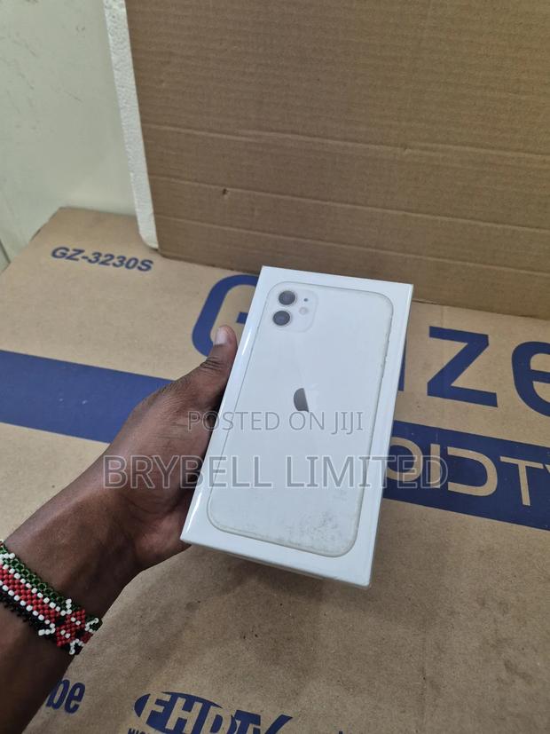 New Apple iPhone 11 128 GB White - thumbnail 5