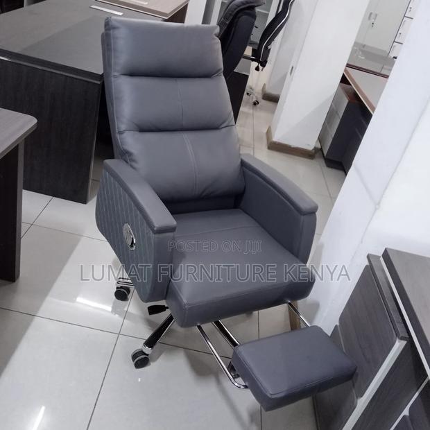 Relaxing Recliner Office Chair - thumbnail 2