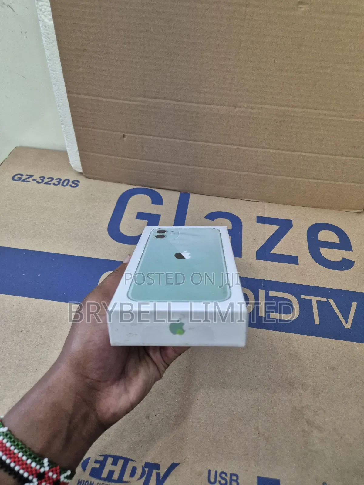 New Apple iPhone 11 128 GB Green