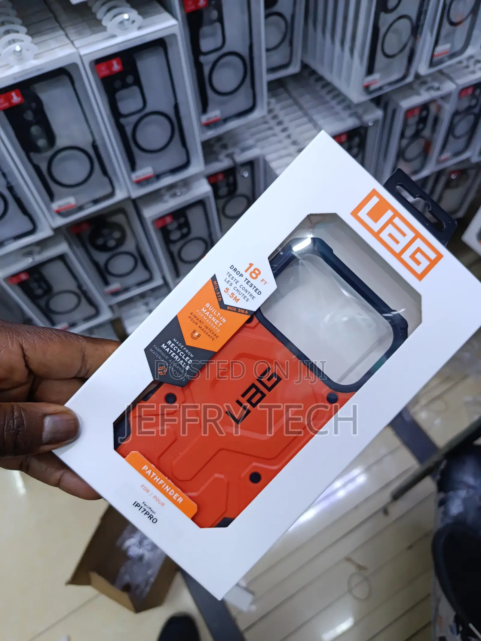 Borne Urban Armor Gear Uag iPhone 17 Pro Pathfinder Magsafe Case