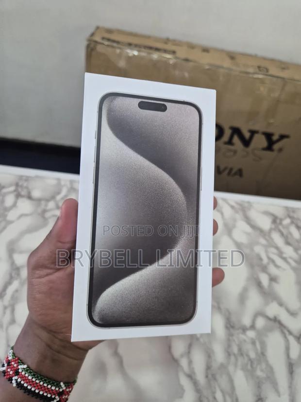 New Apple iPhone 15 Pro Max 256 GB Black - main view