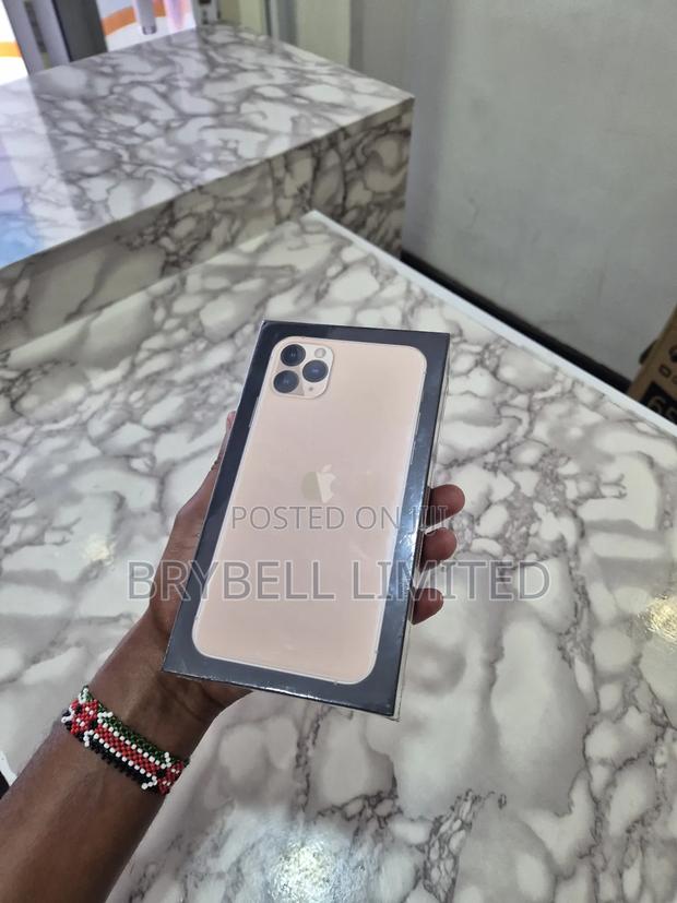 New Apple iPhone 11 Pro Max 256 GB Gold - thumbnail 3