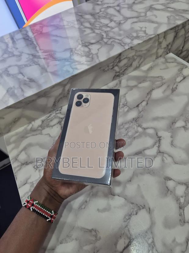 New Apple iPhone 11 Pro Max 256 GB Gold - thumbnail 6