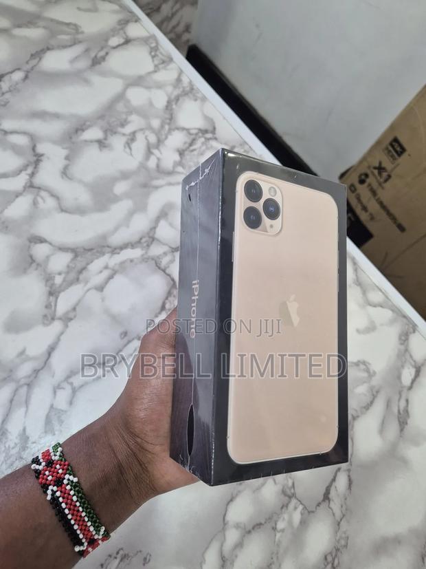 New Apple iPhone 11 Pro Max 256 GB Gold - thumbnail 8