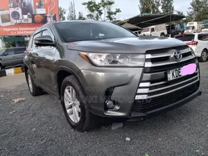 Toyota Kluger 2014 Gray