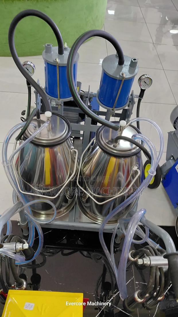 Double Bucket Milano Milking Machine Single Phase With 25l Buckets.