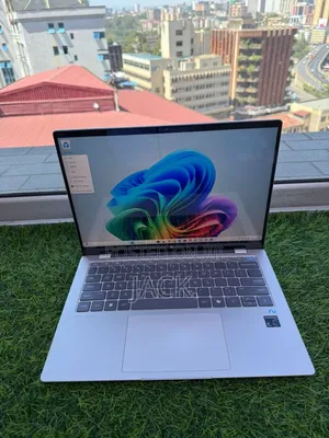 Laptop HP OmniBook 7 14" 16GB Qualcomm Snapdragon X Plus SSD 512GB