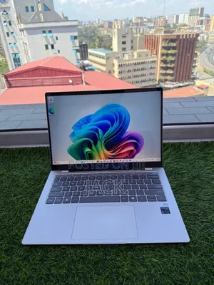 Laptop HP OmniBook 7 14" 16GB Qualcomm Snapdragon X Plus SSD 512GB