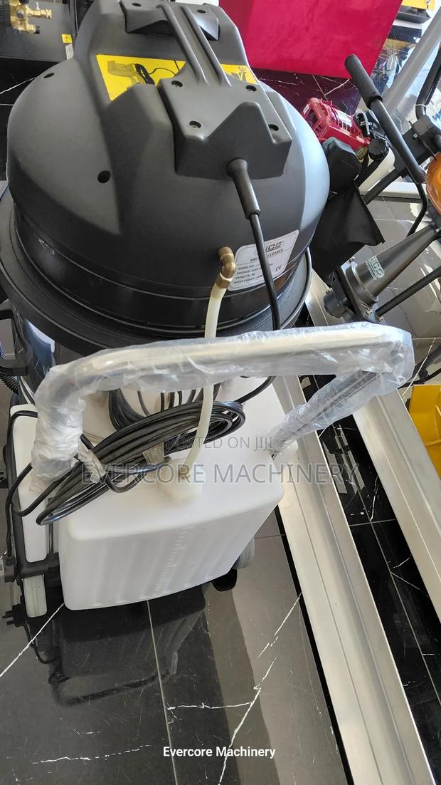 Wet and Dry Carpet Cleaner 80litres Capacity. - thumbnail 4