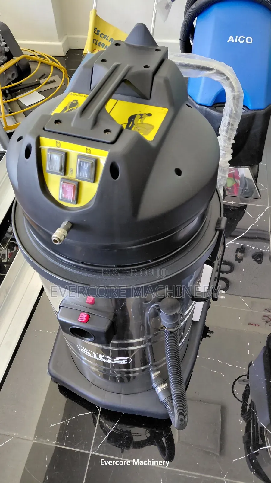 Wet and Dry Carpet Cleaner 80litres Capacity.