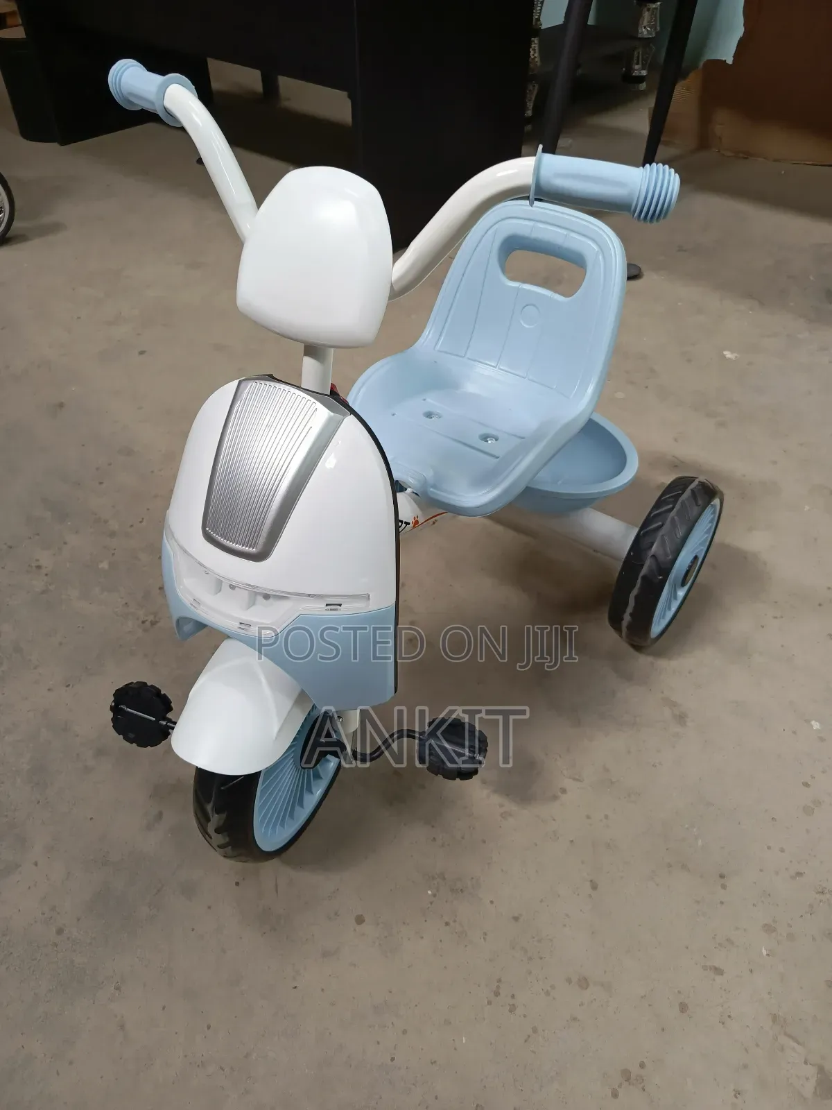 Baby Tricycle. 2 to 4 Yrs.