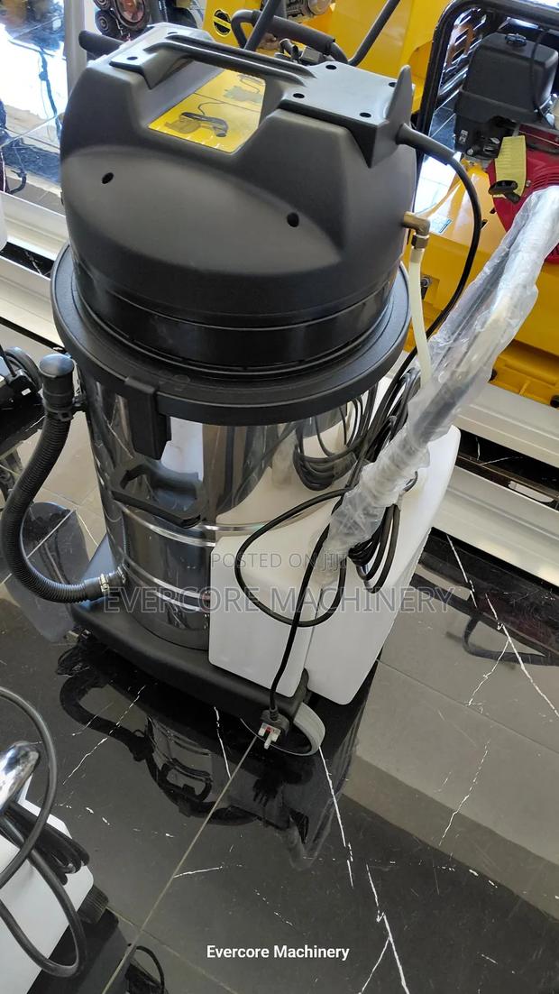 Wet and Dry Carpet Cleaner 60litres Capacity. - thumbnail 3
