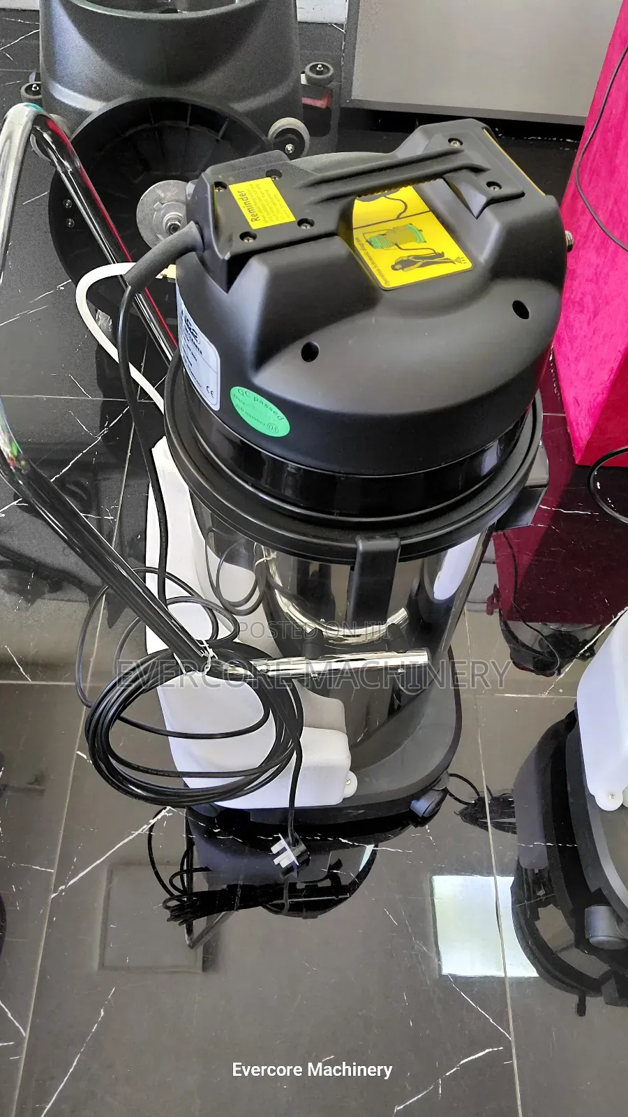40litres Wet and Dry Carpet Cleaner Machine Heavy Duty.