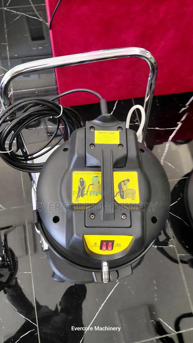 Aico Japan 20litres Wet Abd Dry Vacuum Cleaner for Coach,Carpets Etc