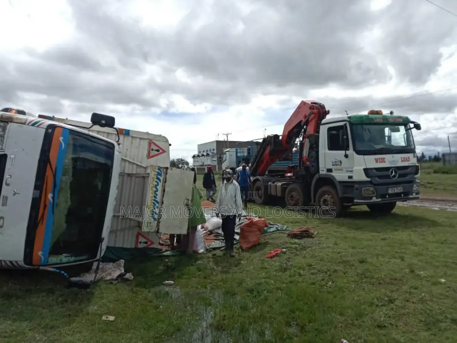 Transit Cranes for Hoisting and Logistics Services Are Available