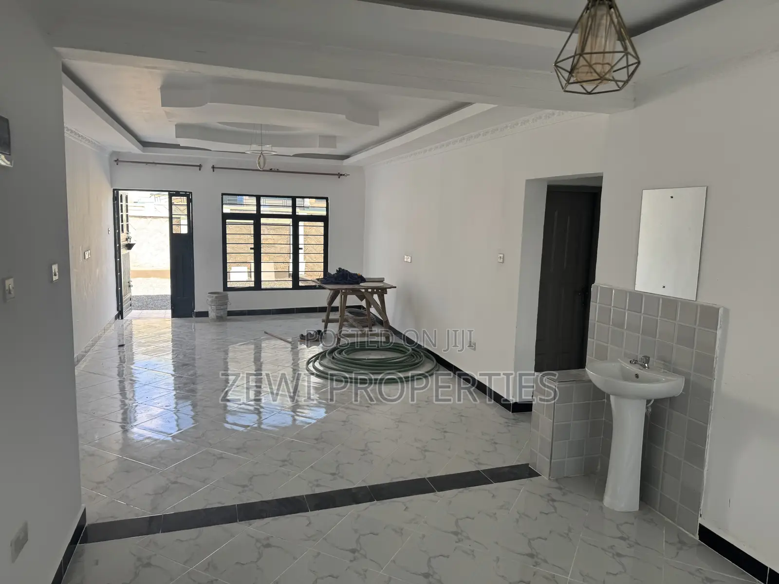 4bdrm Bungalow in Matasia for sale