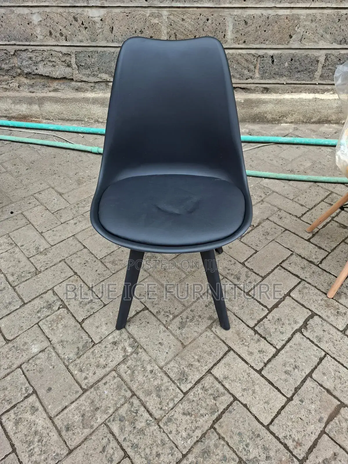 Black Padded Eames Chair