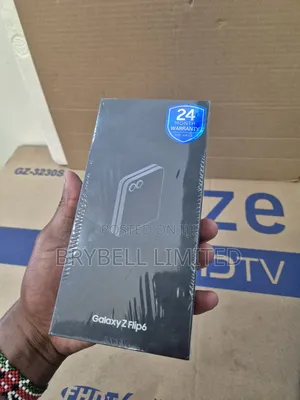 New Samsung Galaxy Z Flip6 256 GB Silver