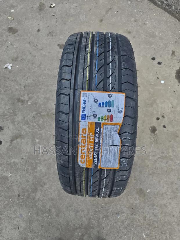 225/45r18 Centra Tyre - main view