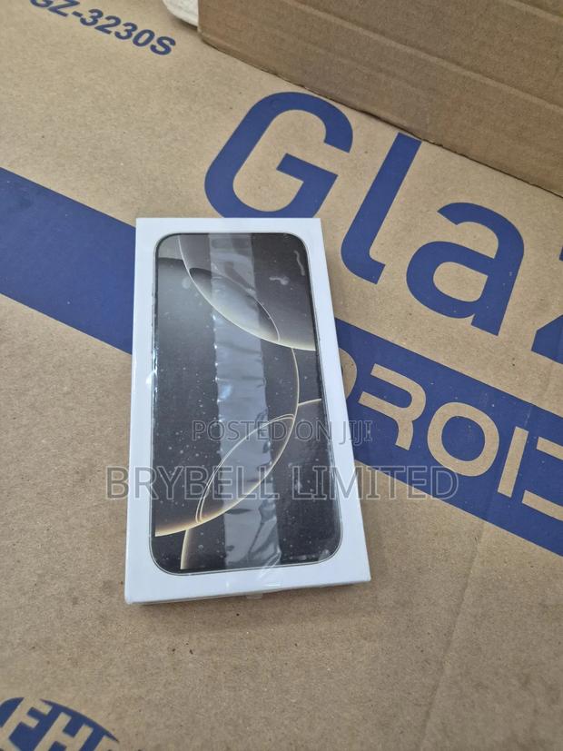 New Apple iPhone 16 Pro Max 256 GB Black - main view