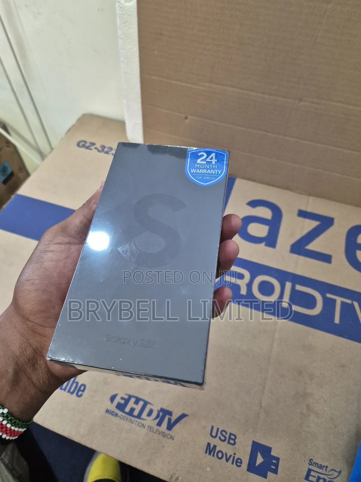 New Samsung Galaxy S22 5G 128 GB Black