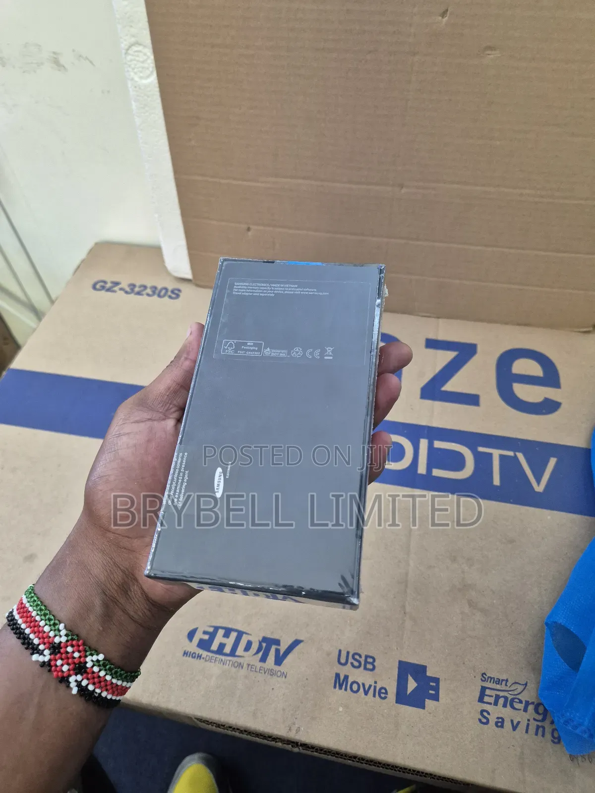 New Samsung Galaxy S22 5G 128 GB Black