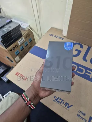 New Samsung Galaxy S10 Plus 128 GB Black
