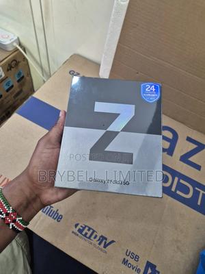 New Samsung Galaxy Z Fold3 5G 256 GB Black - thumbnail 2