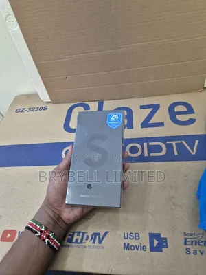 New Samsung Galaxy S22 Ultra 5G 256 GB Green