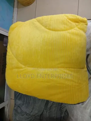 Yellow Single Velvet Duvet 6 by 6